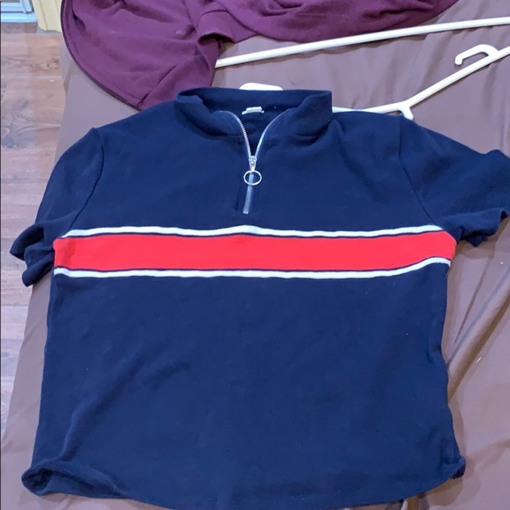 Collar zip up tee